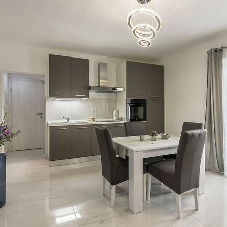 Royal Silver Apartment فوديس المظهر الخارجي الصورة