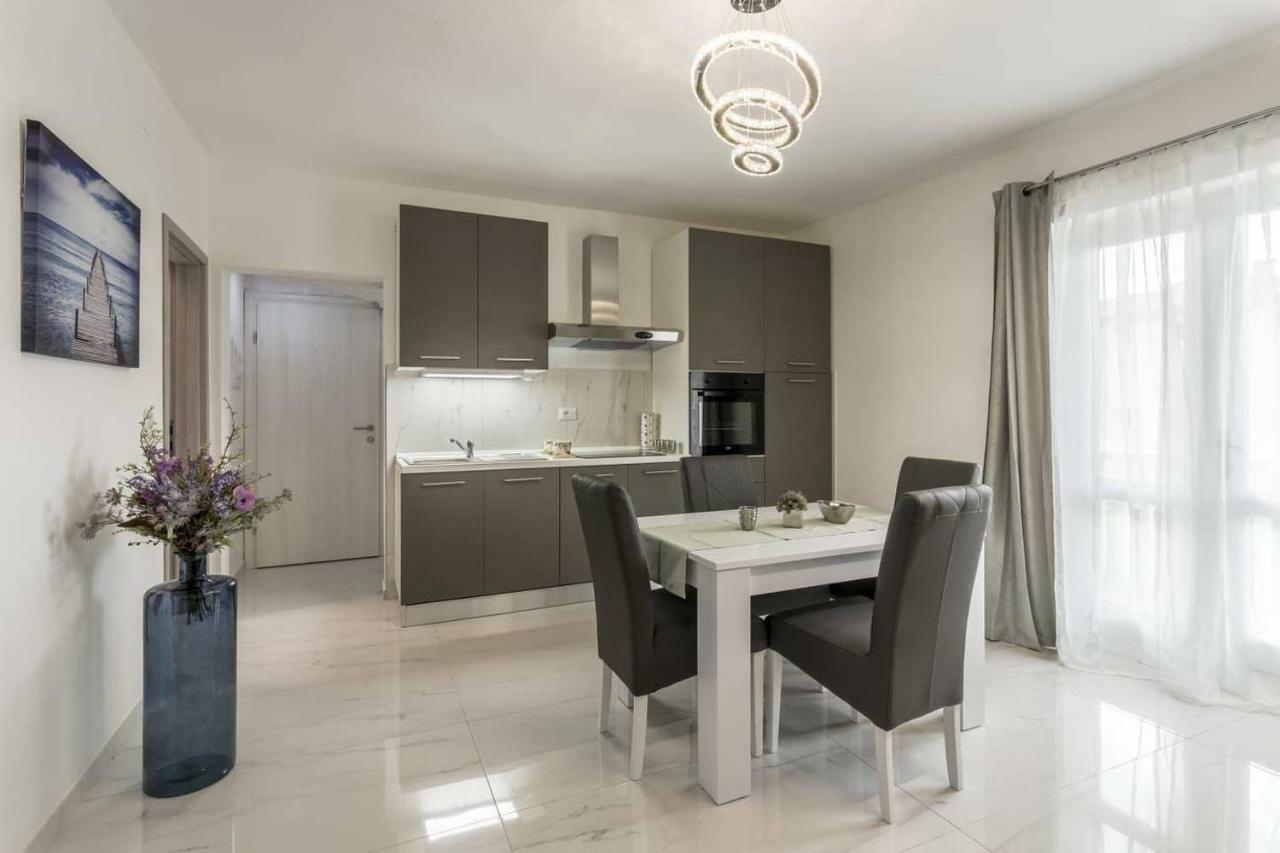 Royal Silver Apartment فوديس المظهر الخارجي الصورة